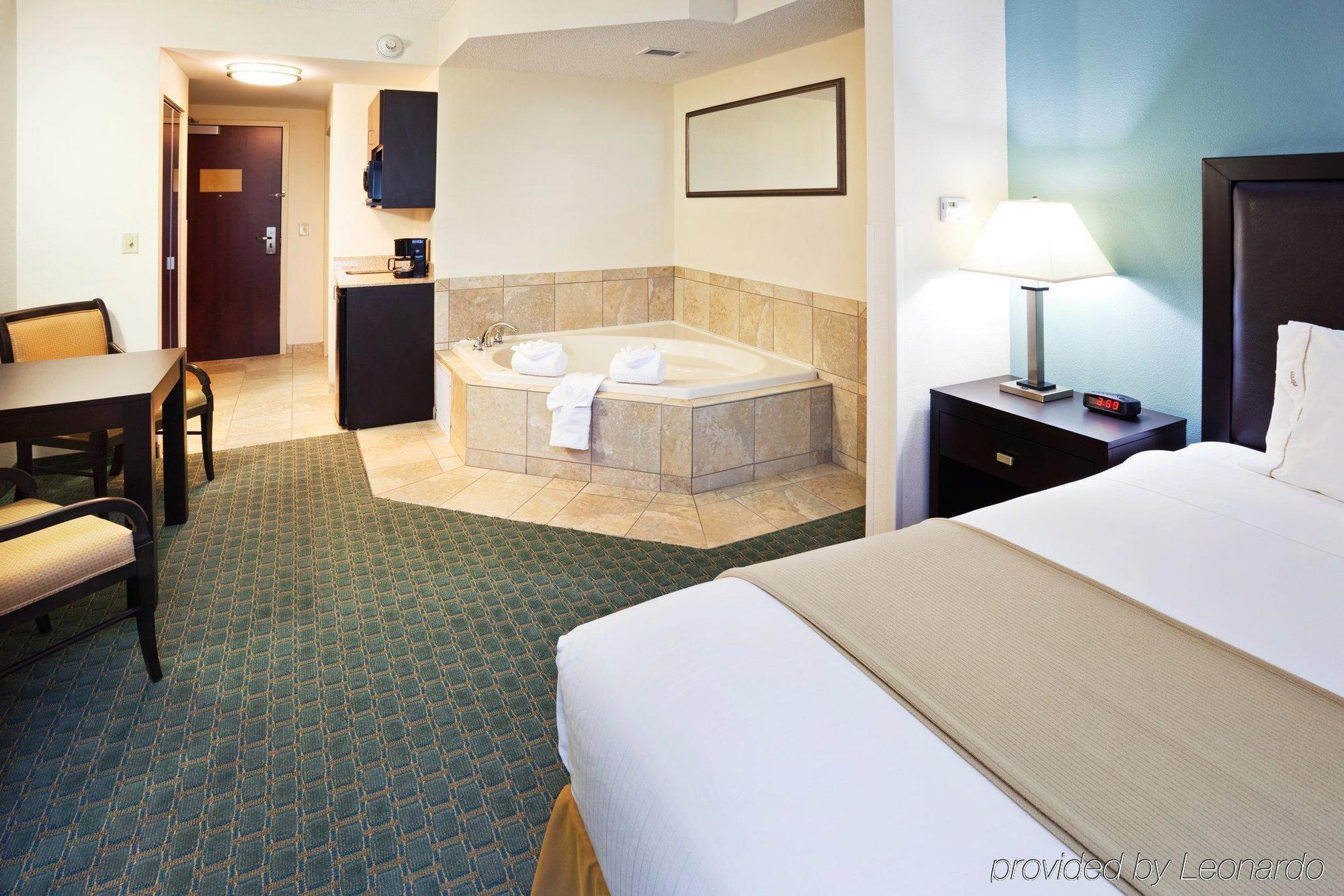 Holiday Inn Express & Suites Lebanon-Nashville Area By Ihg Номер фото